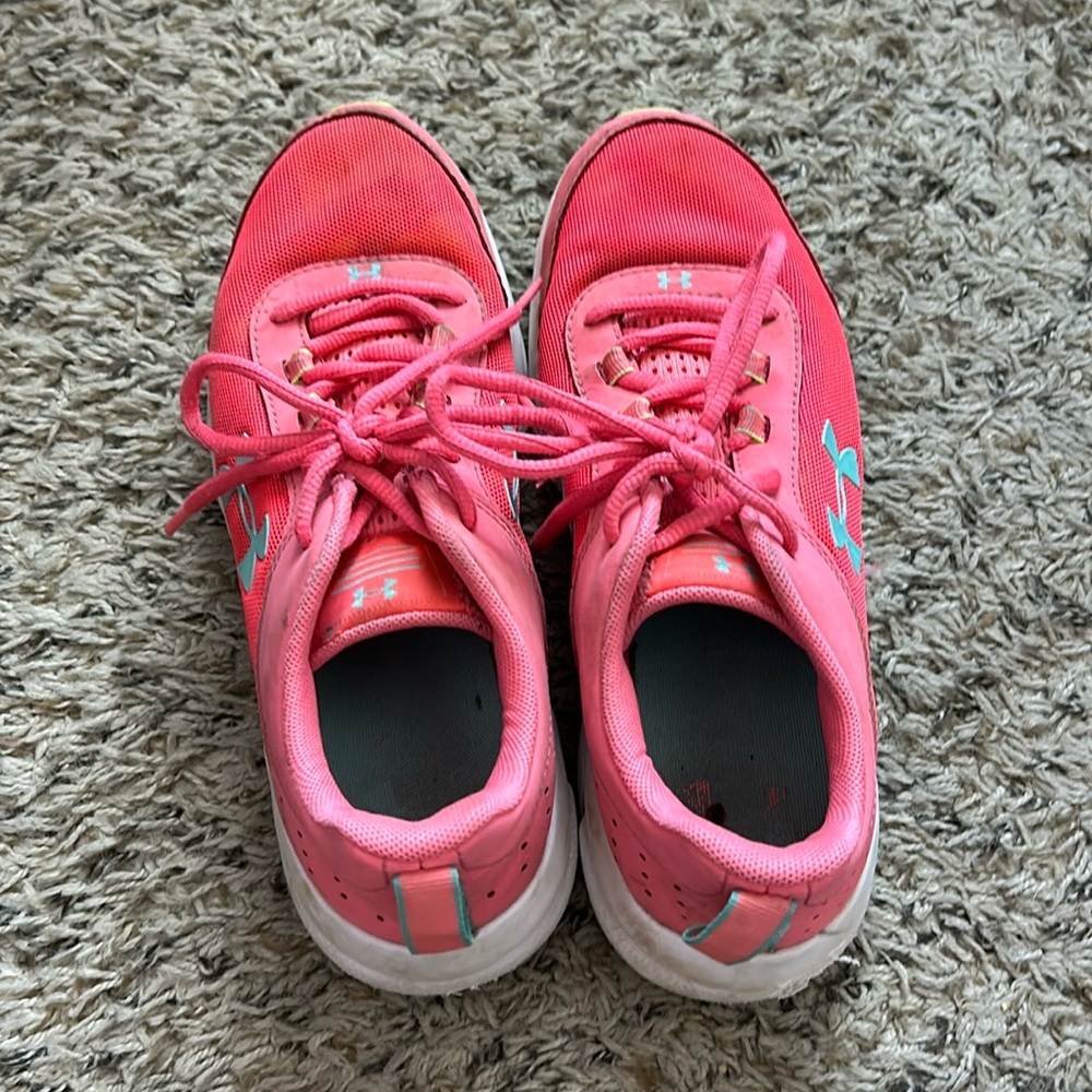 Under Armour pink tennis shoes